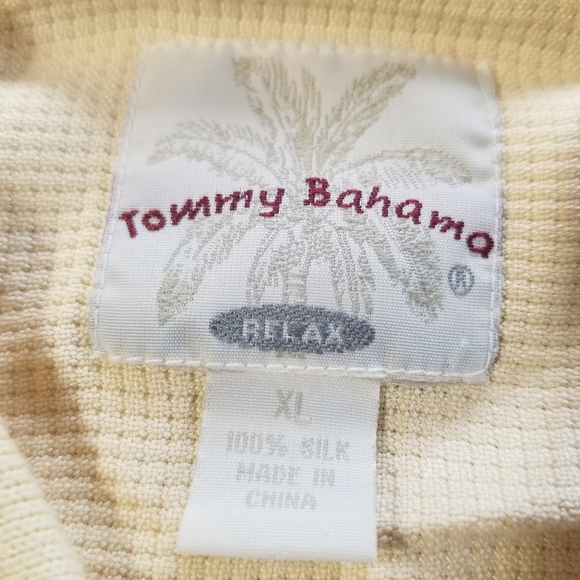 Tommy Bahama XL silk short sleeve shirt. - Picture 5 of 6